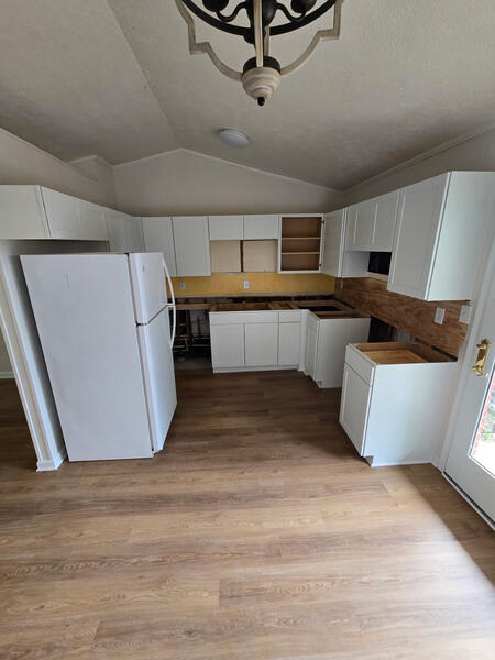 🚪 Arreglos personalizados de puertas y gabinetes